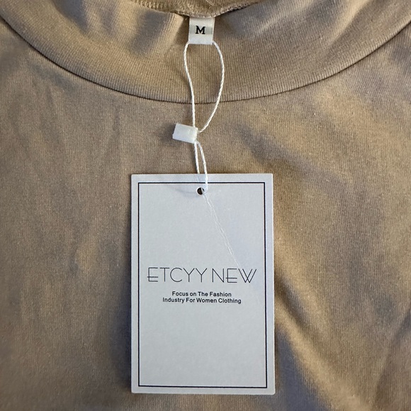 Beige Lounge Set - Picture 3 of 9